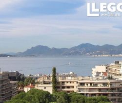 APPARTEMENT T3 127 M2 TERRASSE VUE MER JUAN LES PINS