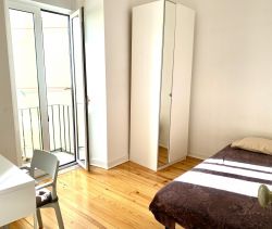 Alquiler APARTAMENTO T4 JUNTO AL MAR ARROIOS