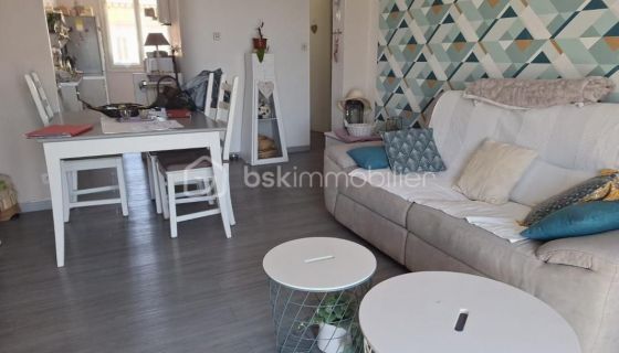 APPARTEMENT T3 69 M2 BORD DE MER TOULON