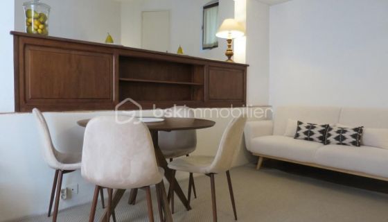 APARTAMENTO T2 37 M2 VISTAS AL MAR ANTIBES