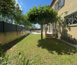 A louer MAISON  7 PIECES 170 M2  GIGNAC