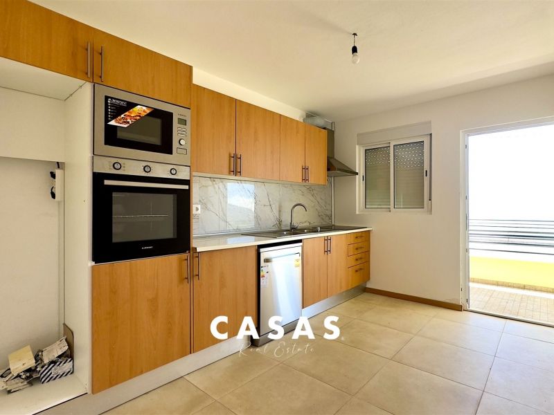 A vendre MAISON  1 PIECES 179 M2  ESTREITO DE CâMARA DE LOBOS