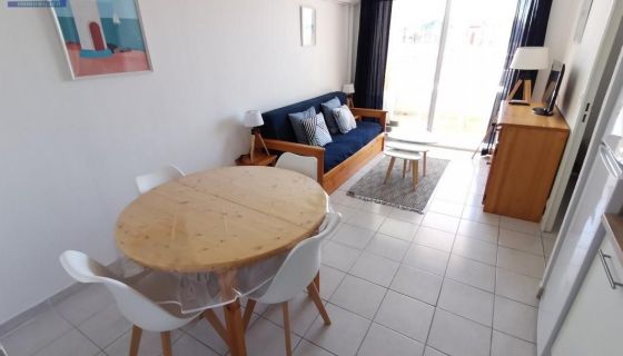 APPARTEMENT T3 32 M2 TERRASSE VUE MER VALRAS PLAGE