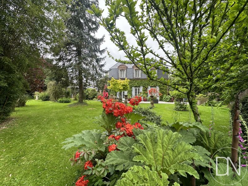 MAISON  DE MAîTRE BORD DE MER GODERVILLE commerces (St Maclou, Bréauté) et tous commerces et services  à (Goderville 10 )