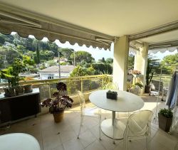 APPARTEMENT T3 83 M2 TERRASSE BORD DE MER LE CANNET