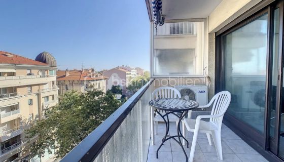 APARTAMENTO T3 89 M2 TERRAZA JUNTO AL MAR CANNES