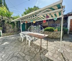 A louer MAISON  6 PIECES 193 M2 BORD DE MER ANTIBES