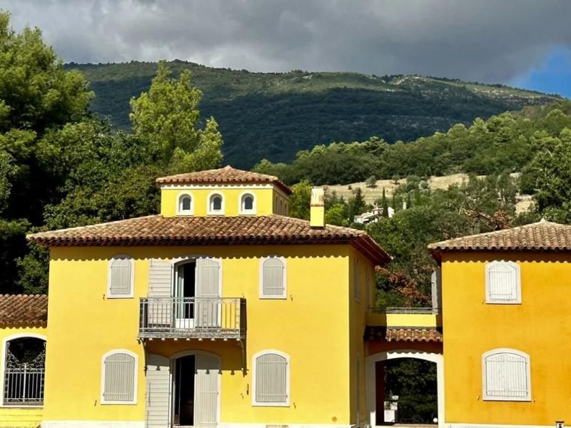 A louer MAISON  DE MAîTRE  SEILLANS