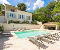 MAISON  6 PIECES 220 M2  AIX EN PROVENCE