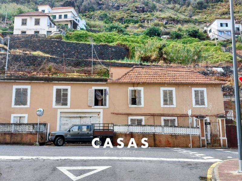 For sale House 7 rooms 341 m² Ribeira Brava 