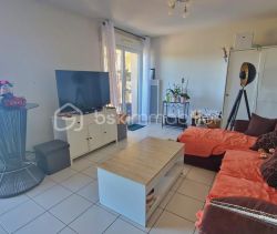 A louer APPARTEMENT T2 41 M2 TERRASSE BORD DE MER ROQUEBRUNE SUR ARGENS