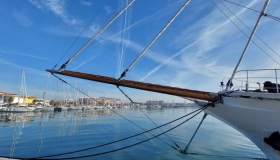 A vendre APPARTEMENT T3 70 M2 BORD DE MER PORT ST LOUIS DU RHONE
