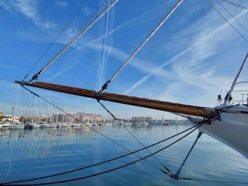 A vendre APPARTEMENT T3 70 M2 BORD DE MER PORT ST LOUIS DU RHONE