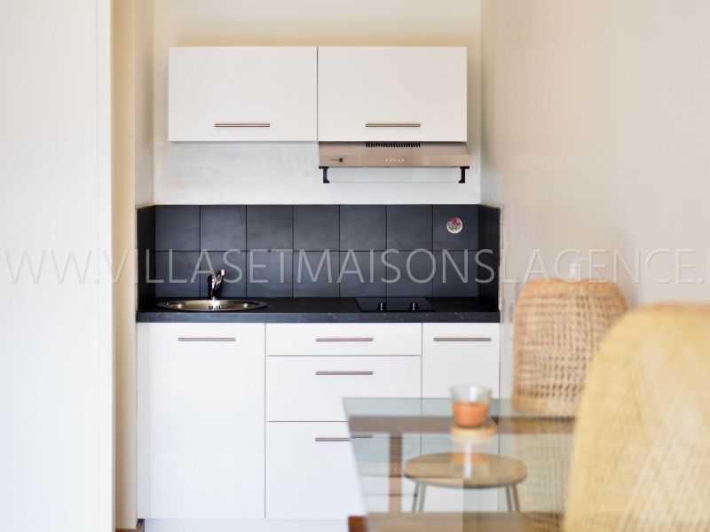 For sale PRETTY STUDIO 28 M² COTE BASSIN ARES