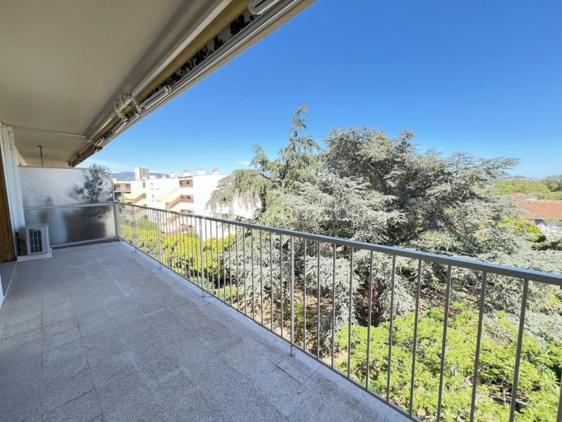 APPARTEMENT T3 69 M2 TERRASSE BORD DE MER LA SEYNE SUR MER