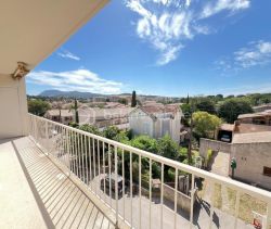 APPARTEMENT T3 69 M2 TERRASSE BORD DE MER LA SEYNE SUR MER