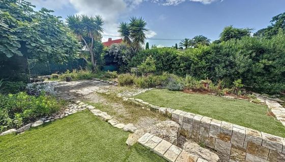 A louer MAISON  5 PIECES 125 M2 BORD DE MER ANTIBES