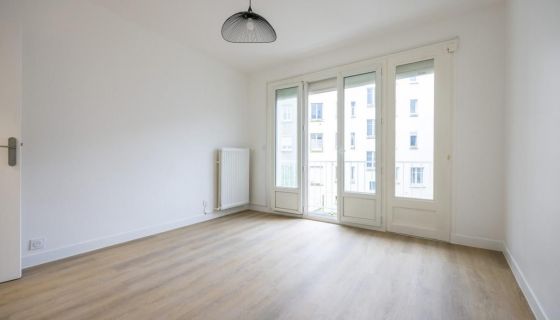 For rent T2 APARTMENT 42 M2 NANTES