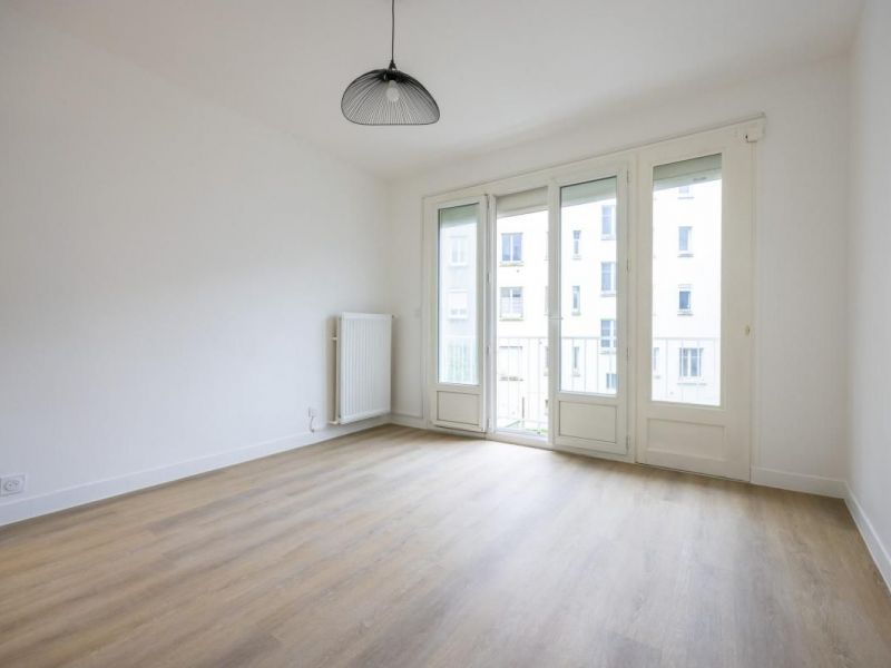 For rent T2 APARTMENT 42 M2 NANTES