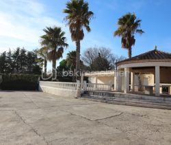 A louer MAISON  8 PIECES 189 M2  NIMES