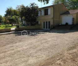 MAISON  7 PIECES 165 M2  TONNAY CHARENTE