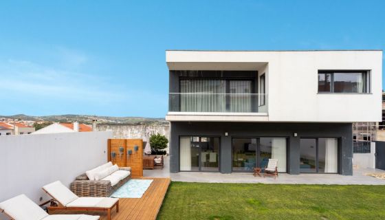 For rent CONTEMPORARY SEASIDE HOUSE LOURES