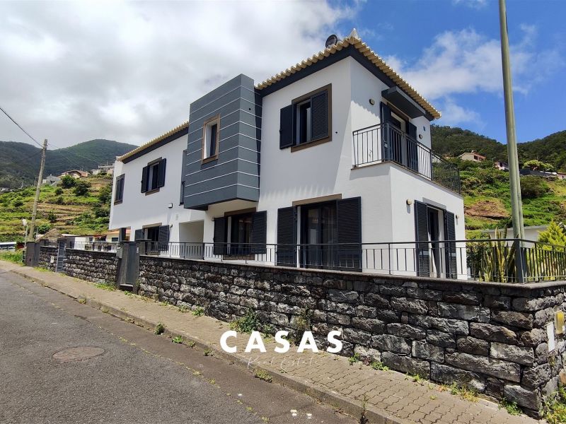 En venta Casa 4 habitaciones 150 m² Machico 