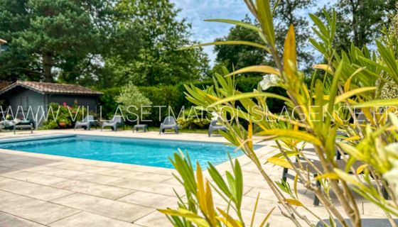 For sale PRETTY CONTEMPORARY HOUSE 6 ROOMS 132 M² PESSAC MAGONTY 