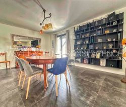 En venta BONITA CASA CONTEMPORÁNEA 6 HABITACIONES 132 M² PESSAC MAGONTY 