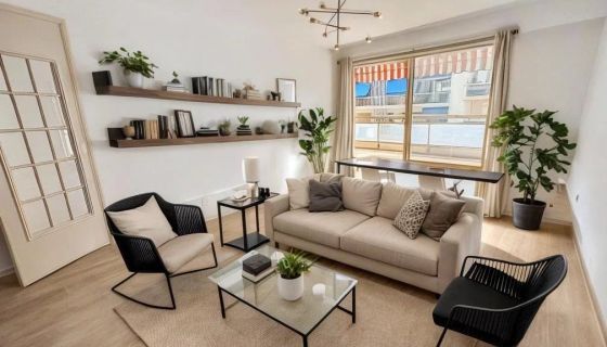 A louer APPARTEMENT T2 65 M2 TERRASSE BORD DE MER ANTIBES