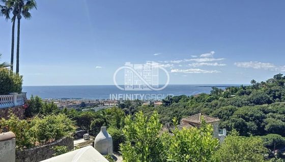 A louer MAISON  7 PIECES 213 M2 BORD DE MER GOLFE JUAN