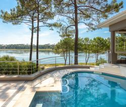 A vendre SUPERBE VILLA 6 PIECES 215 M² VUE LAC HOSSEGOR