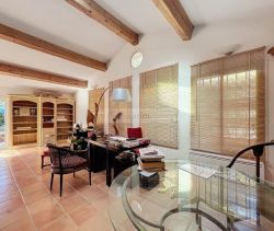 A vendre belle maison provenCALE 7 PIECES 190 M² Bandol