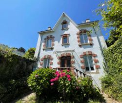 For sale Charming house 1930s 8 ROOMS 120 M² SEASIDE Audierne