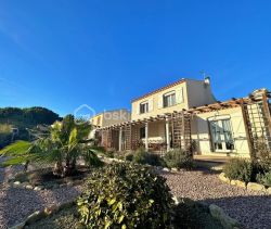 A vendre MAISON  6 PIECES 150 M2  THEZAN LES BEZIERS