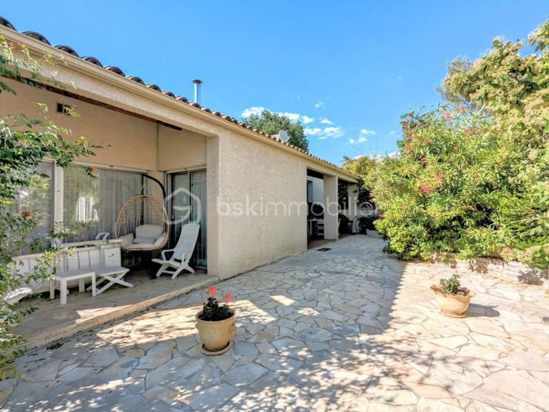 A louer MAISON  D'ARCHITECTE  SAINT CLEMENT DE RIVIERE