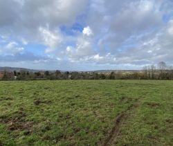 A vendre TERRAIN 885 M2 BORD DE MER VAU