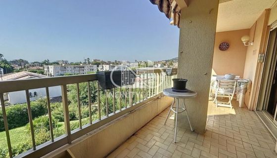 APARTAMENTO T3 52 M2 TERRAZA JUNTO AL MAR VALLAURIS