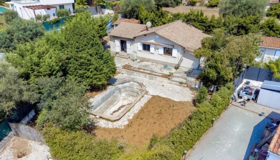 A louer MAISON  5 PIECES 152 M2  MOUGINS