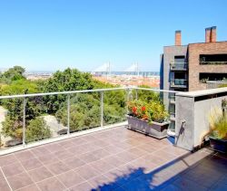 For rent APARTMENT T5 TERRACE MOSCAVIDE E PORTELA