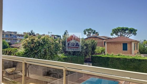 APARTAMENTO T3 44 M2 TERRAZA JUNTO AL MAR CAGNES SUR MER