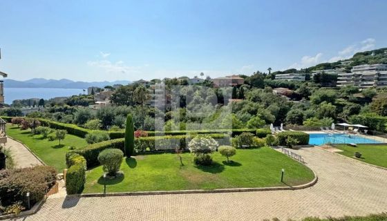 APPARTEMENT T4 121 M2 TERRASSE VUE MER CANNES