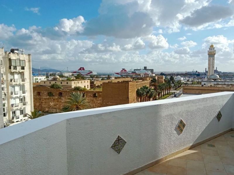 Se alquila APARTAMENTO T2 65 M2 TERRAZA JUNTO AL MAR TÚNEZ