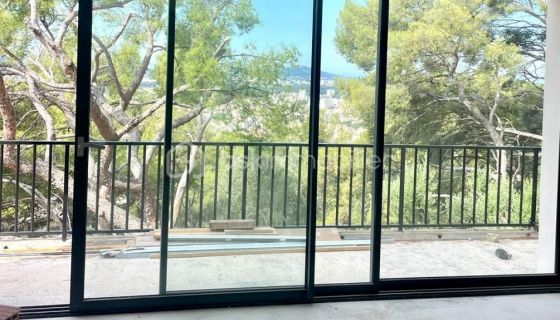 MAISON  3 PIECES 126 M2 VUE MER TOULON