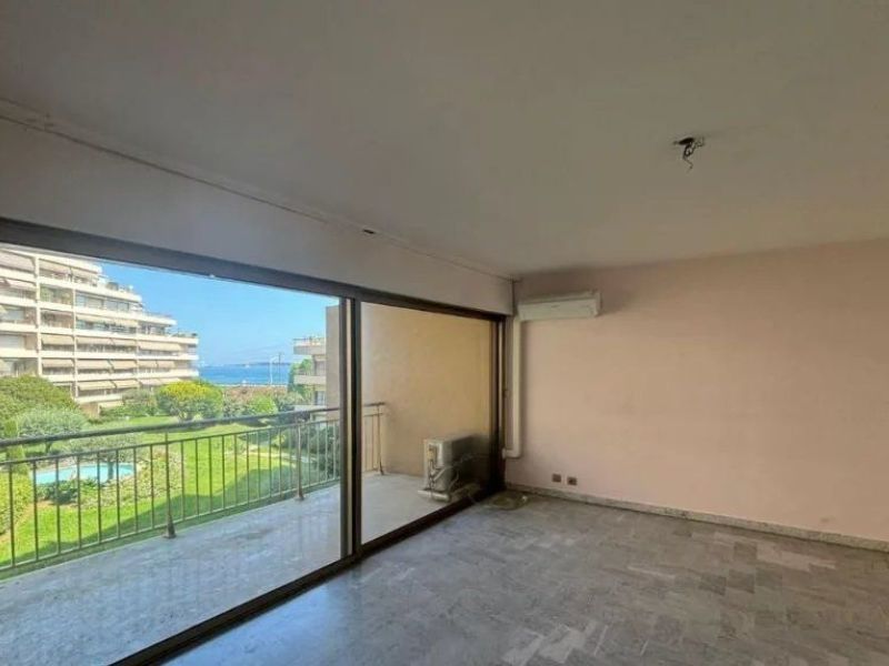 A vendre APPARTEMENT DE PRESTIGE T3 77 M2 BORD DE MER CANNES