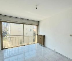 A vendre APPARTEMENT DE PRESTIGE T3 77 M2 BORD DE MER CANNES