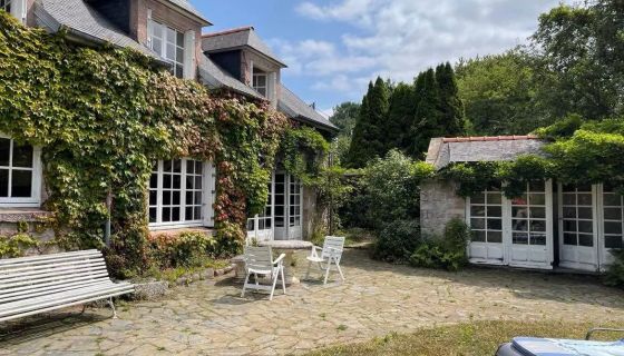 For sale magnificent 8-room farmhouse 163 m² sea view Erquy