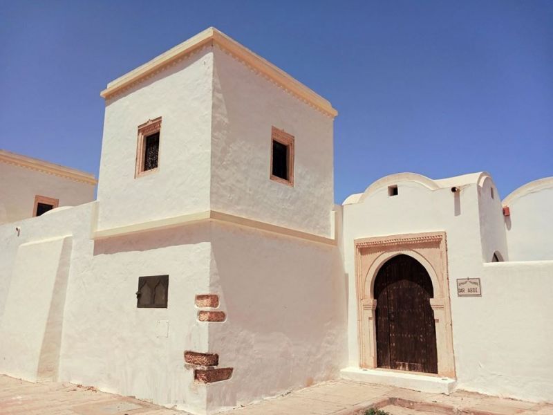 Se alquila CASA DE 4 HABITACIONES 120 M2 JUNTO AL MAR MIDOUN DJERBA