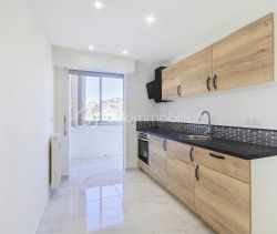 A louer APPARTEMENT T3 71 M2 VUE MER LE CANNET