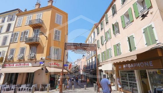 APPARTEMENT T2 40 M2 BORD DE MER CANNES